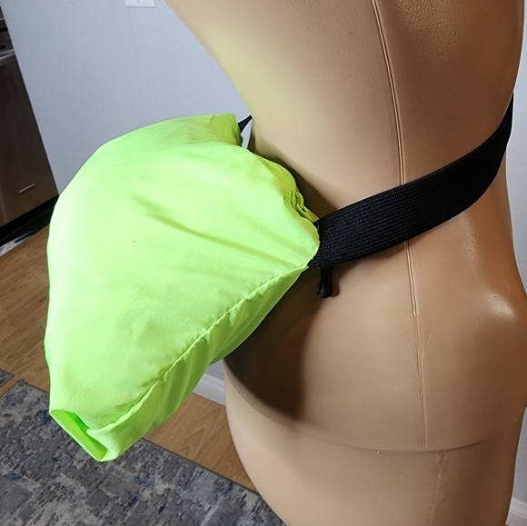 Canari Packable Cycling Jacket.  Size XXL. Neon green. - Picture 8 of 16